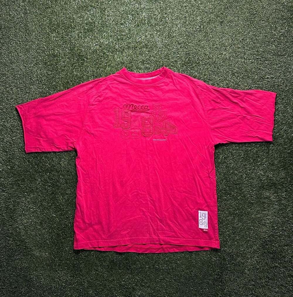 Y2K 2000s Mecca 1984 Vintage Graphic T-Shirt Red